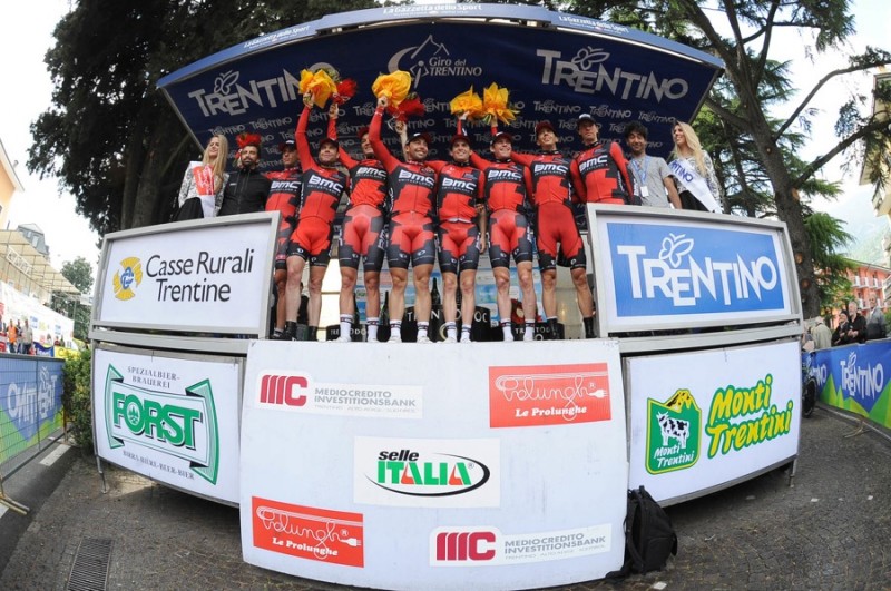 38° GIRO DEL TRENTINO 1 TAPPA CRONOSCQUADRE RIVA DEL GARDA -ARCO © foto REMO Mosna