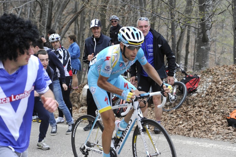 37° GIRO DEL TRENTINO 4 TAPPA ARCO SEGA DI ALA 19-04-2012 VINCE VINCENZO NIBALI SIA LA TAPPA CHE IL GIRO DEL TRENTINO © FOTO DANIELE MOSNA