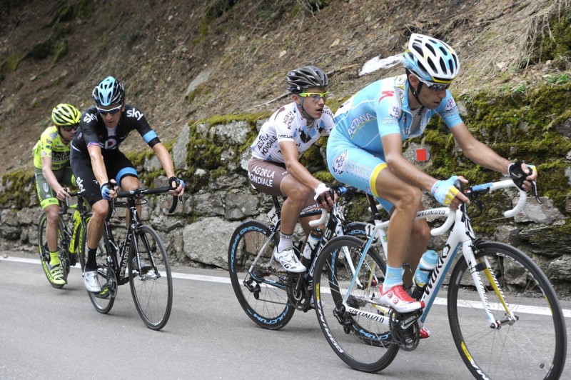 37° GIRO DEL TRENTINO 2 TAPPA SILLAN LEVICO VETRIOLO A SINISTRA WIGGINS E NIBALI 17-04-2013 © foto Daniele Mosna