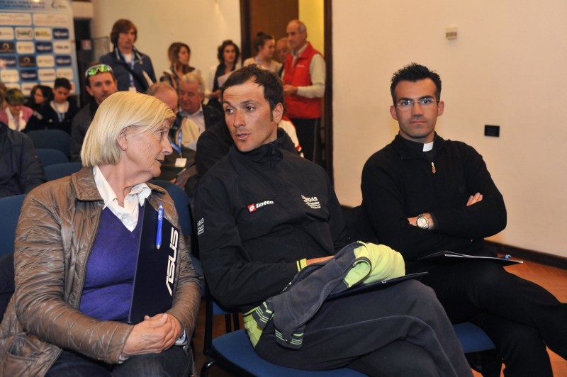 Press Conference 16-04-2012