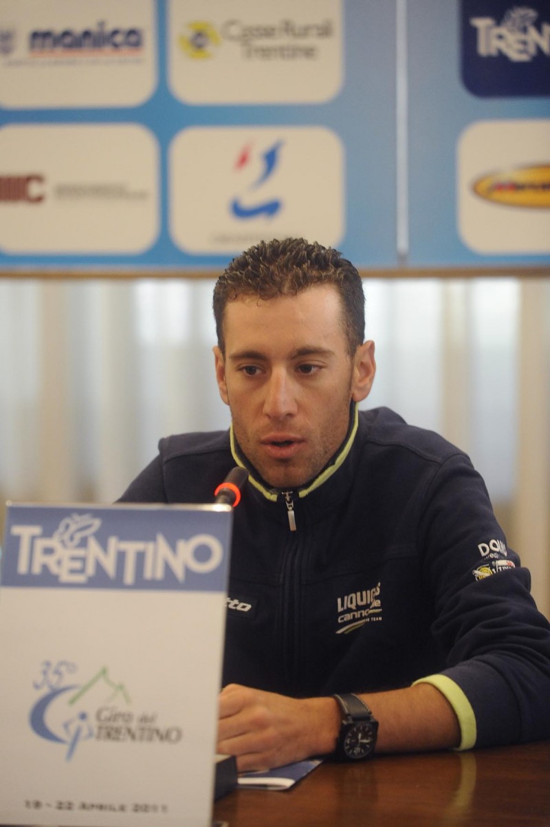 35¡ GIRO DEL TRENTINO DI CICLISMO PER PROFESSIONISTI CONFERENZA STAMPA VINCENZO NIBALI 18-04-2011 © FOTO DANIELE MOSNA
